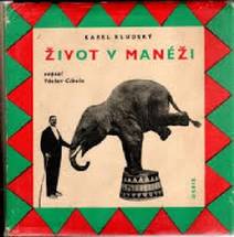 Obálka Život v manéži