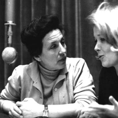 Audiokniha Linka důvěry - Růžena Lysenková, Helena Stachová, Věra Budilová, Valtr Taub, Ivana Kučerová, Jaroslava Adamová, Milan Mach, Josef Velda, Blanka Bohdanová, Martin Růžek, František Holar, Gabriela Vránová, Jaroslava Drmlová, Olga Scheinpflugová, Čestmír Řanda, Vlasta Jelínková, Pavel Koukol, Jana Drbohlavová, Dana Medřická, Miloslav Stehlík