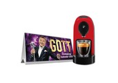 Červený kávovar Cafissimo PURE + v hodnotě 1799 Kč Perfektní espresso, caffè crema a překapávaná káva z jednoho kávovaru stisknutím tlačítka. Rozmanitý výběr káv díky širokému sortimentu kapslí Tchibo + Stolní kalendář Karel Gott 2026