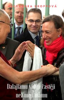 Obálka Dalajlámu vidím častěji než moji mámu